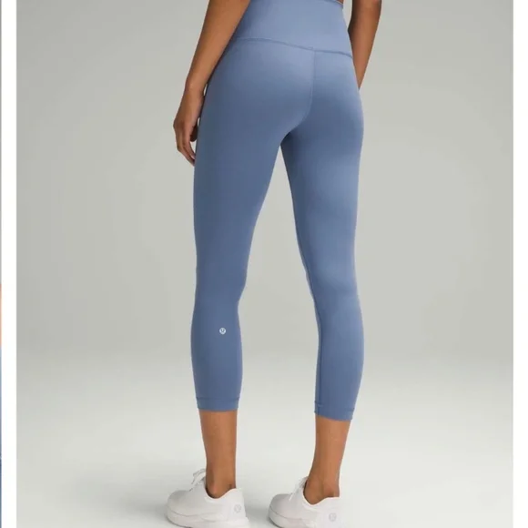 Lululemon Wunder Train High-Rise Crop 23" in Oasis Blue (Size 2) - Picture 2 of 9